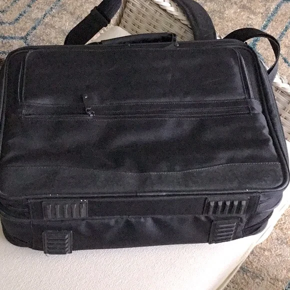 NEW Port Noteworthy Profession lap top/organizer/briefcase - Picture 13 of 13